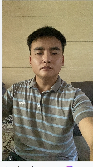 走在红毯那一天的第二张照片--龙海婚介网