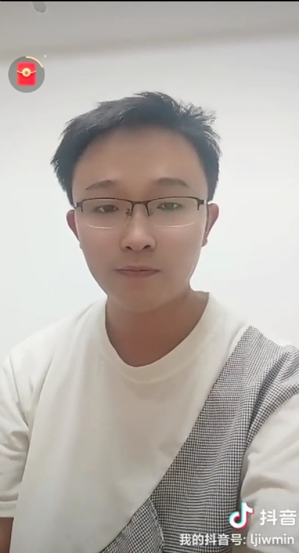 天之骄子的第一张照片--龙海婚介网