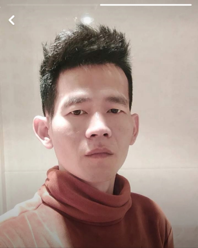 白了少年头的第一张照片--龙海婚介网