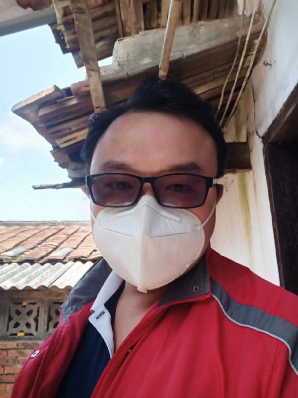 如影随形的第一张照片--龙海婚介网