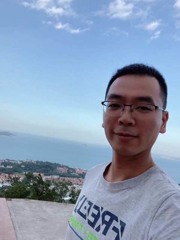 只为遇到那个真心的她的第一张照片--龙海婚介网