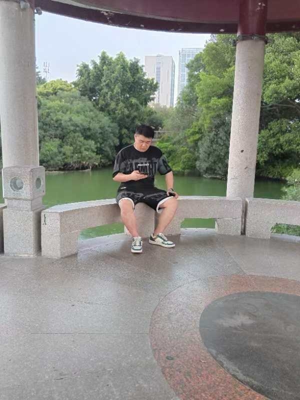 不善挽留的第一张照片--龙海婚介网