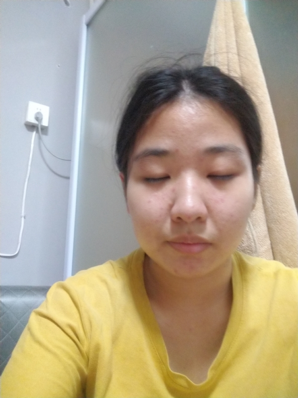 叶子的第一张照片--龙海婚介网