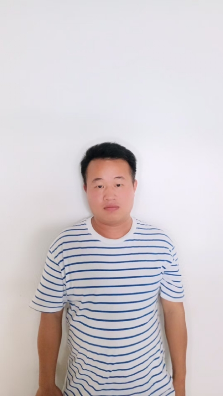 楠哥的第一张照片--龙海婚介网
