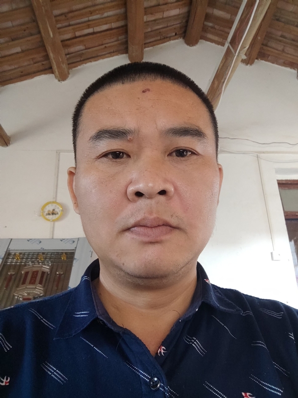 破碎的第一张照片--龙海婚介网