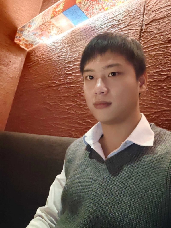 匿藏其名的第一张照片--龙海婚介网