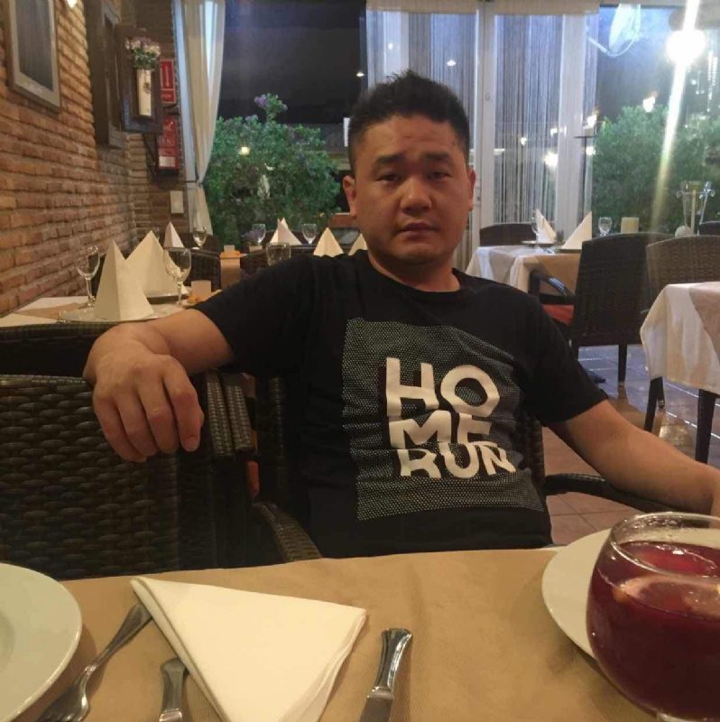 海外游子的第二张照片--龙海婚介网