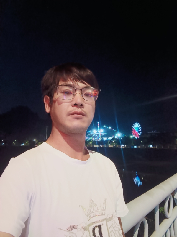 任豐的第一张照片--龙海婚介网