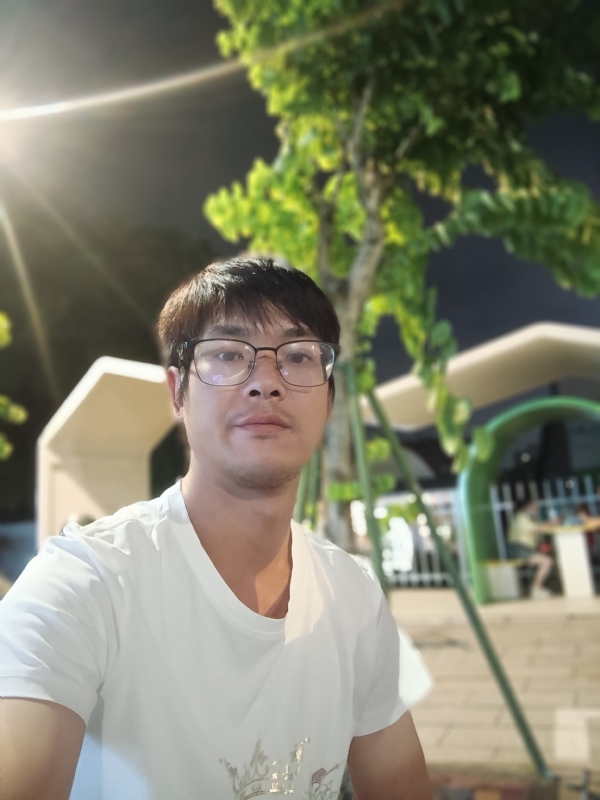 任豐的第二张照片--龙海婚介网