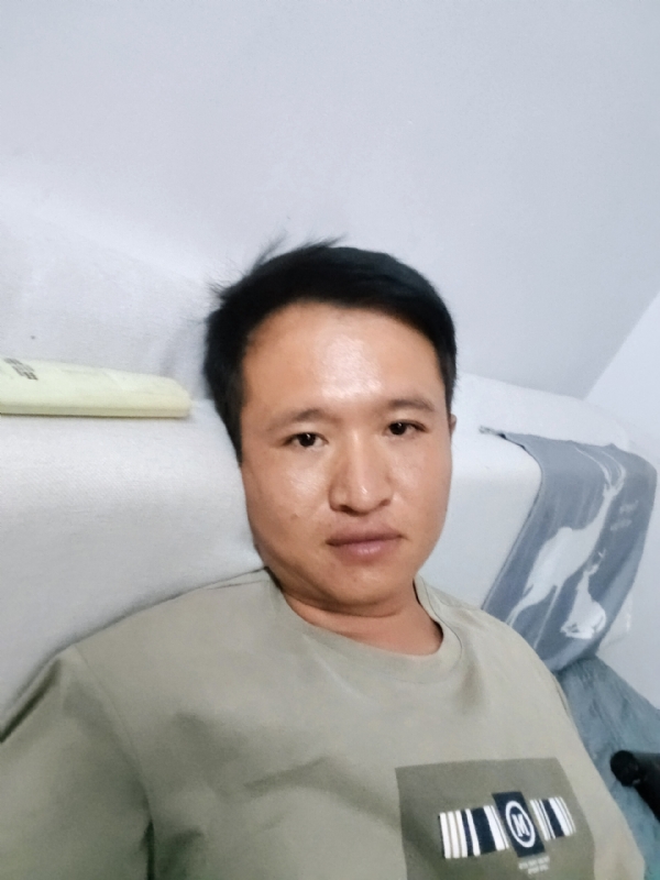 陌生人的第三张照片--龙海婚介网