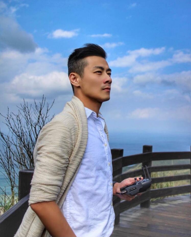 蓝天的第一张照片--龙海婚介网