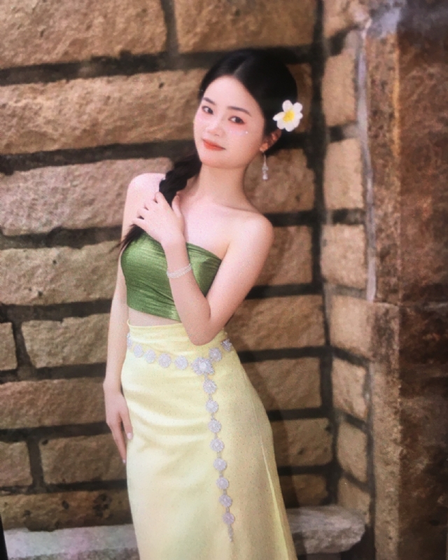 丫头的第六张照片--龙海婚介网